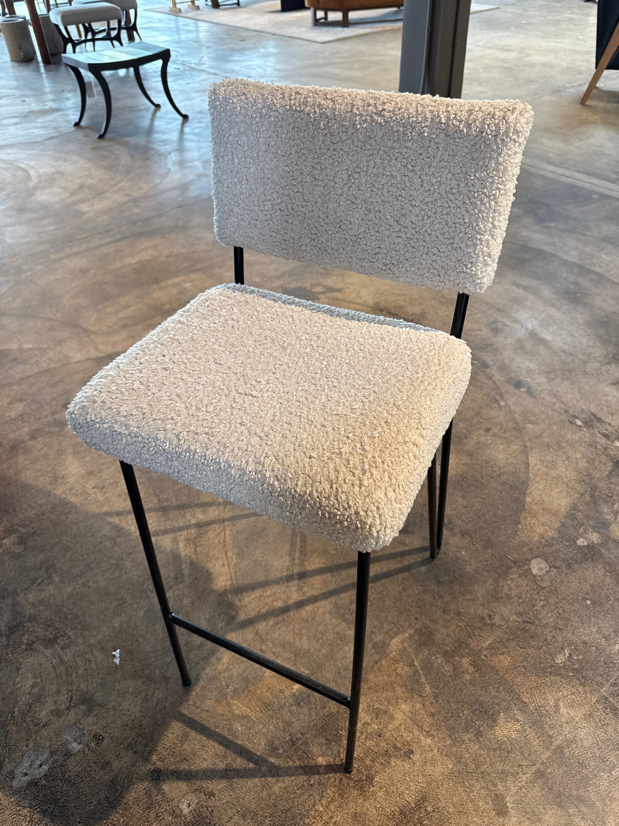 Proper Fuzzy Barstool