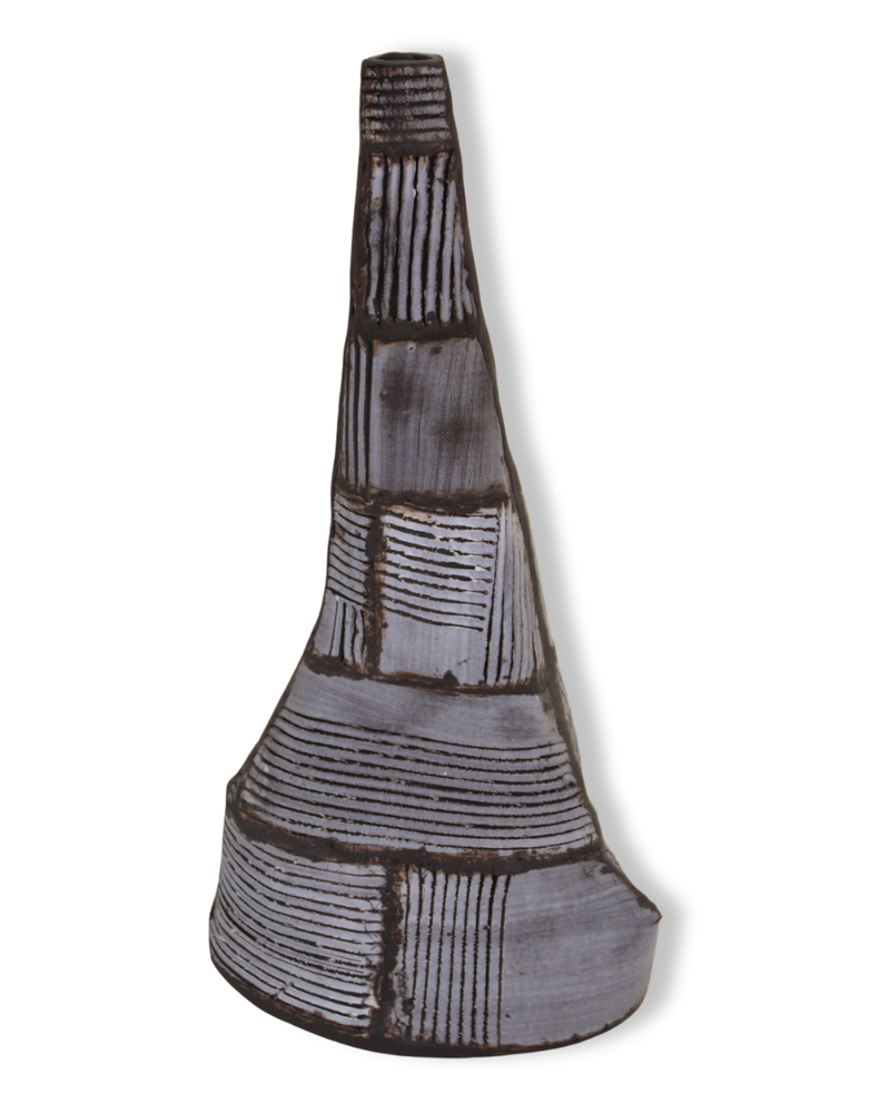 HEA: Large Asymmetrical Black & White Vase (BL108)